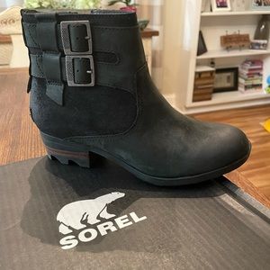 Sorel boots, NWT, size 6